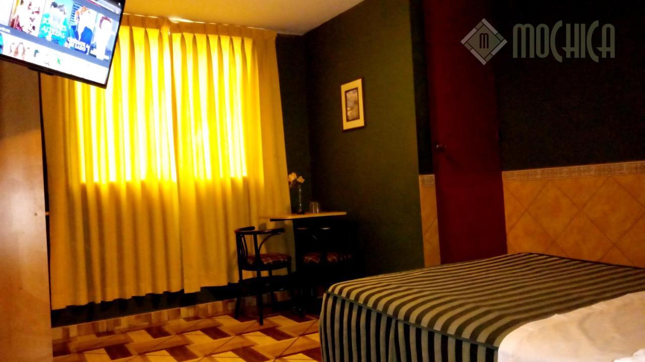 Hostal Residencial Mochica Lima Extérieur photo